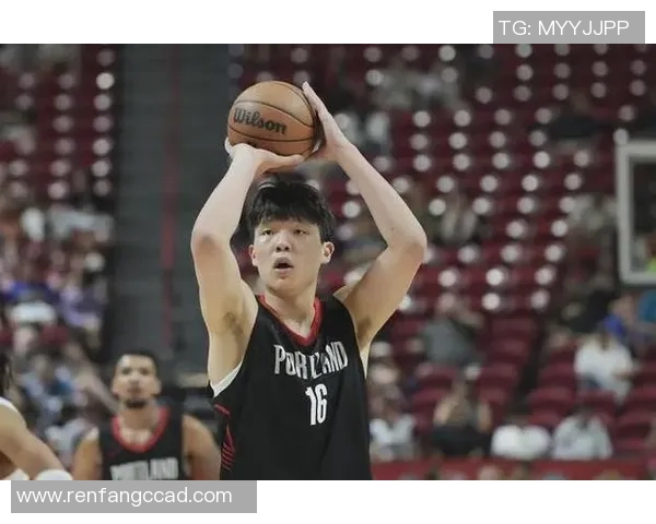 开拓者官宣召回杨瀚森！今日有望出战湖人 近两场G联赛场均18+12