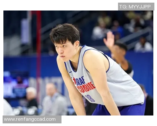 马健：杨瀚森不用增加力量 那样易僵硬 他只是没找到融入的打法